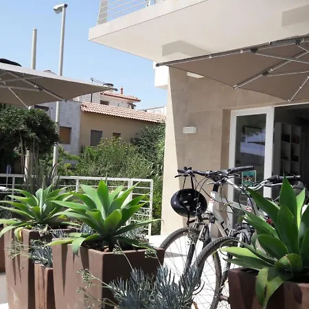 Via Del Faro Apartment *